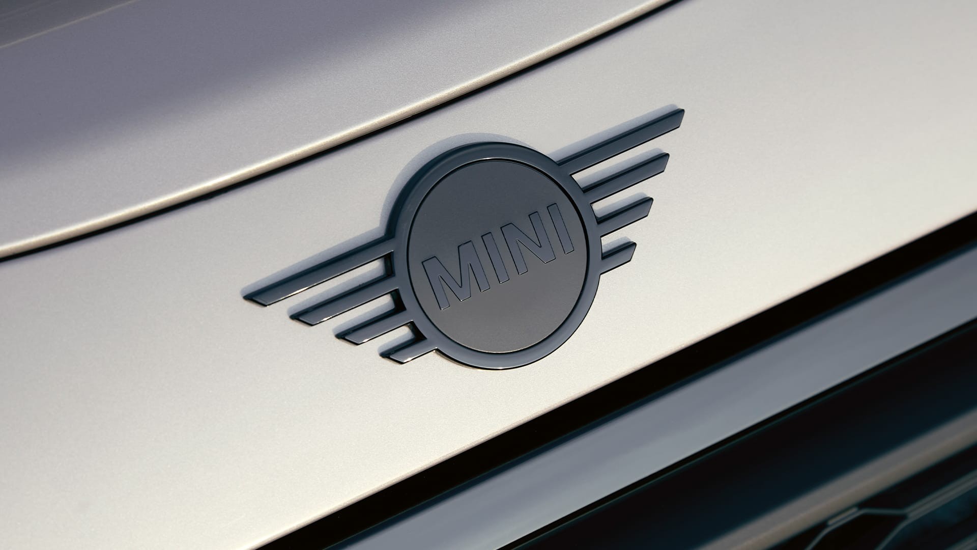 The New MINI 5 Door – ピアノ・ブラック・エクステリア